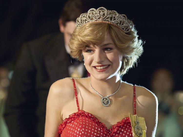 Emma Corrin of 'The Crown' calls for gender-neutral awards