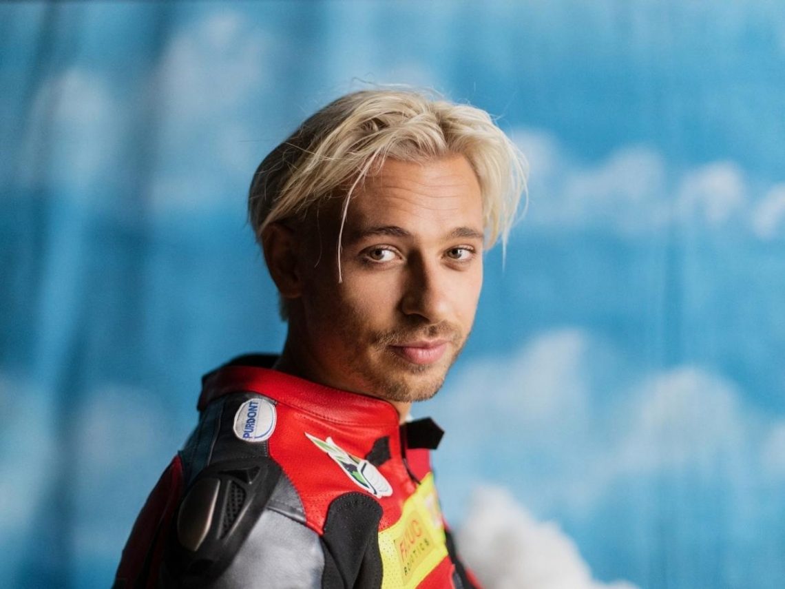 Flume shares archival demo ‘Slugger 1.4’