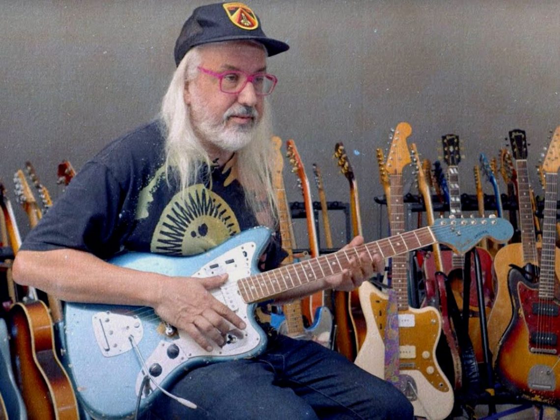 J Mascis discusses Johnny Marr's guitar