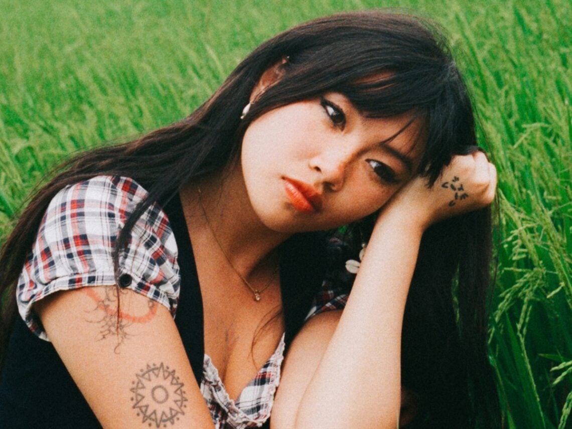 Beabadoobee releases gentle romantic single 'Glue Song'
