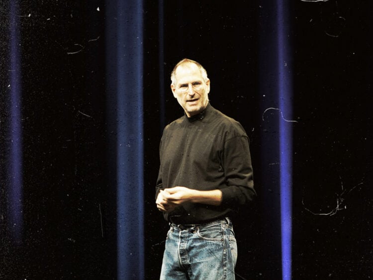 Steve Jobs speaks at his keynote at Apple's Worldwide Developer's Conference, June 2007