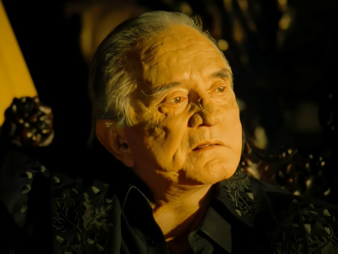 Johnny Cash - Hurt - Far Out Magazine