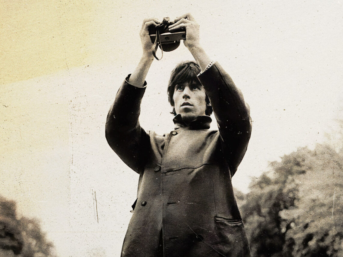 Keith Richards taking a selfie in Hyde Park - London - 1965 - Bent Rej
