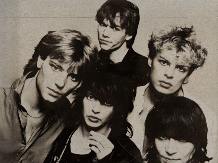 A promotional photo for the 1983 single "Leuchtturm" by the band Nena