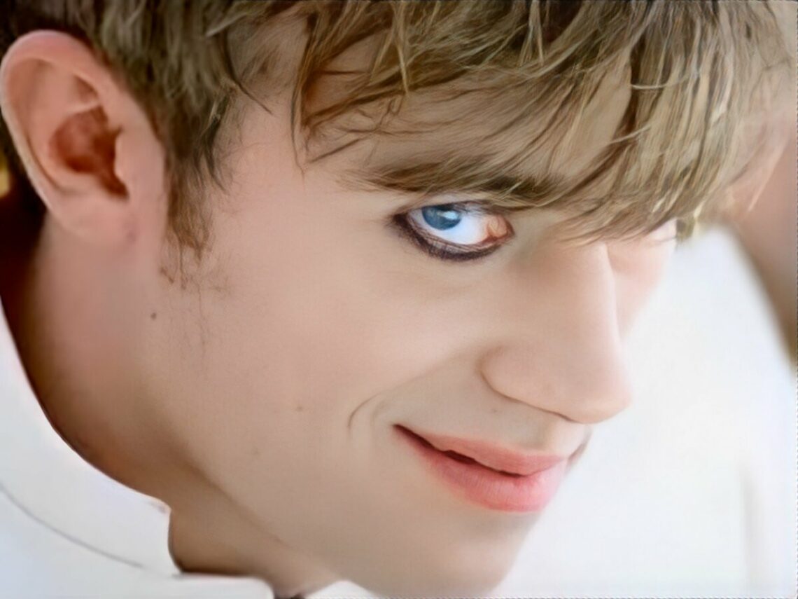 Stanley Kubrick's undeniable influence on Blur's video for 'The Universal'