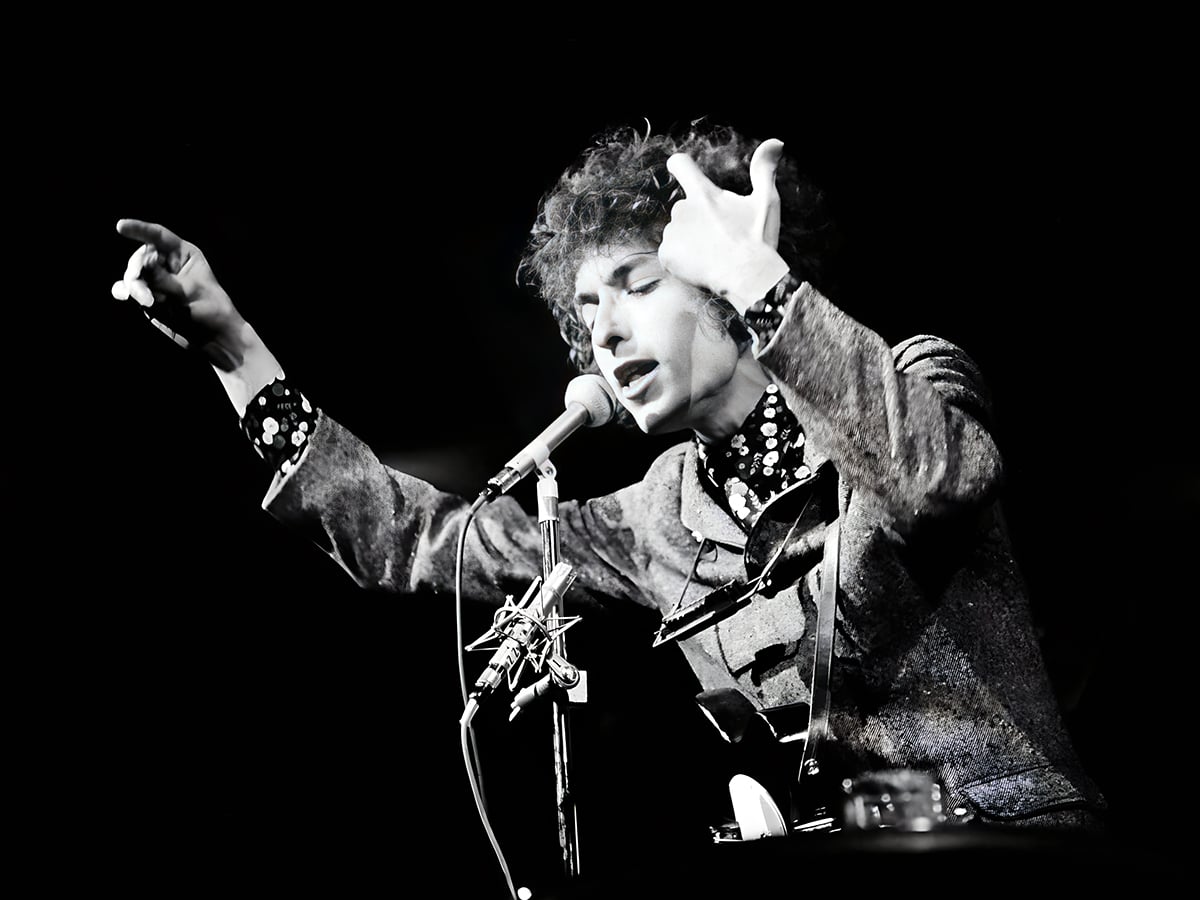 What did Bob Dylan actually play at Newport in 1965?