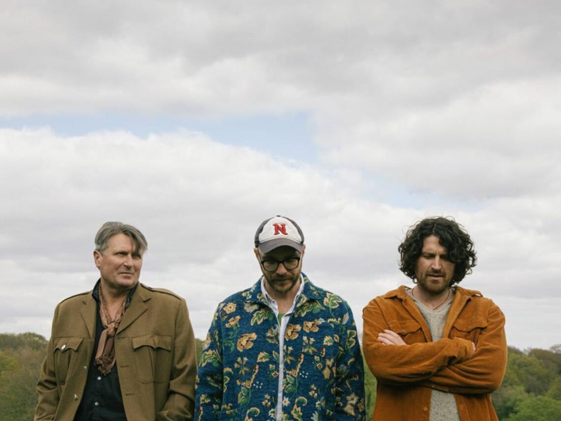 LYR - Simon Armitage - Richard Walters - Patrick Pearson