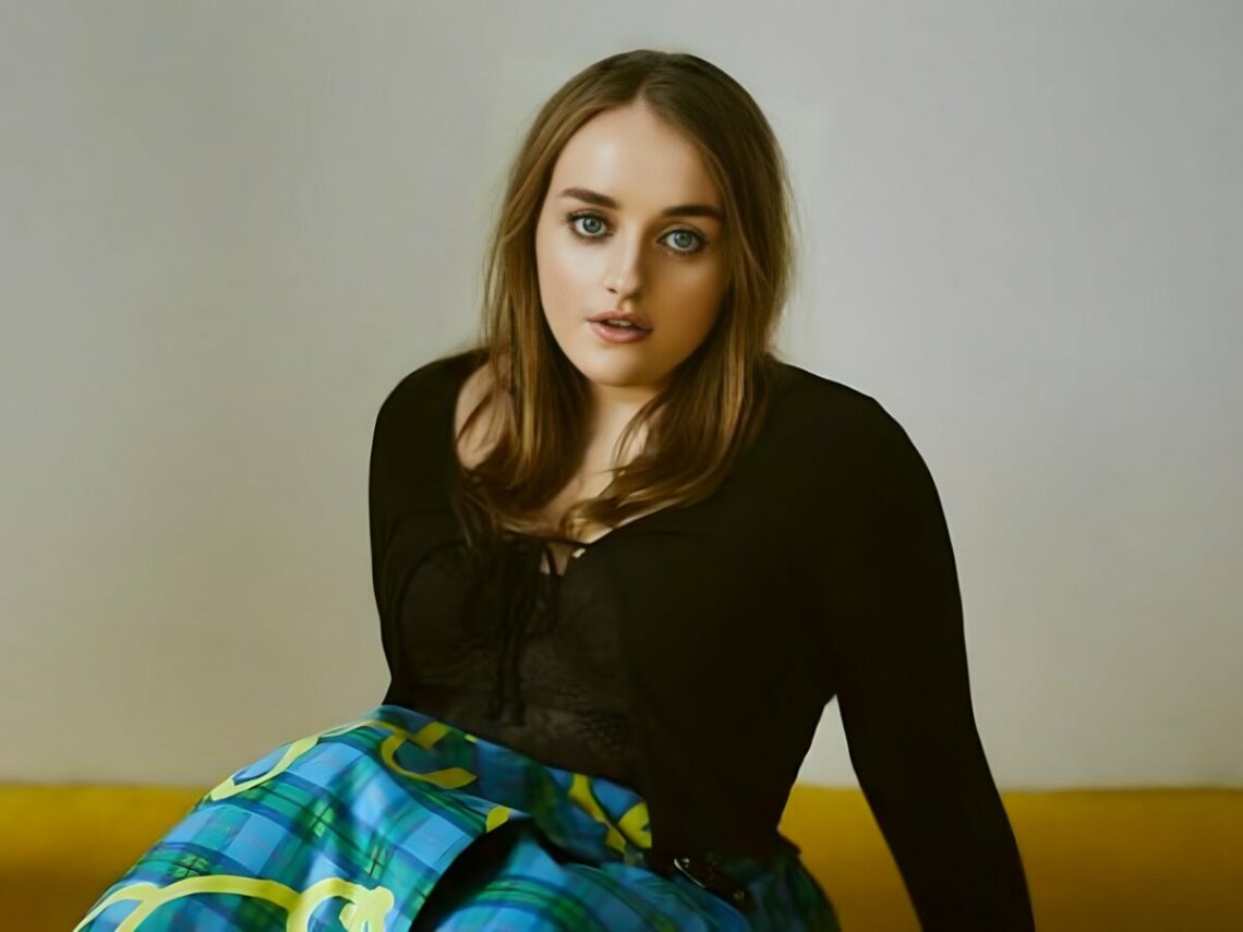 Nell Mescal - Far Out Magazine