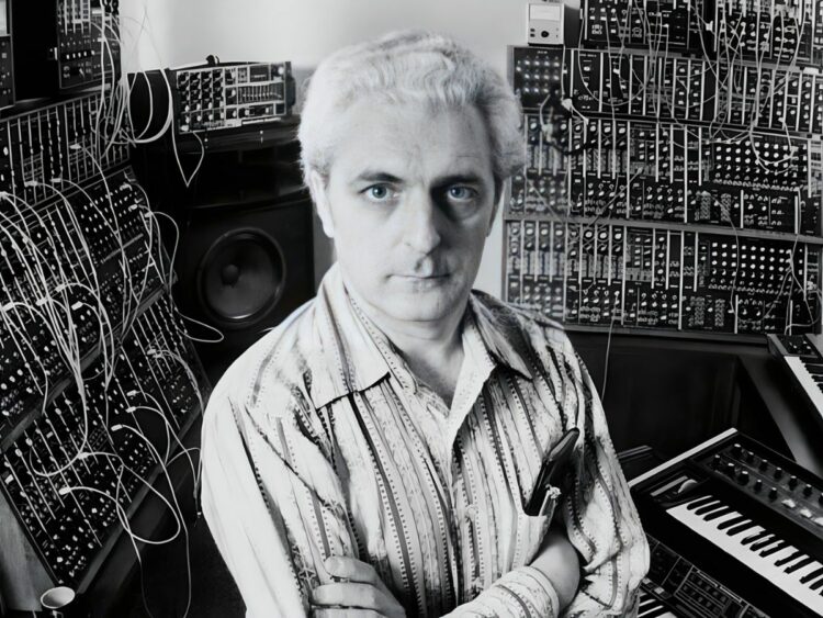 Robert Moog - Synthesiser - Far Out Magazine