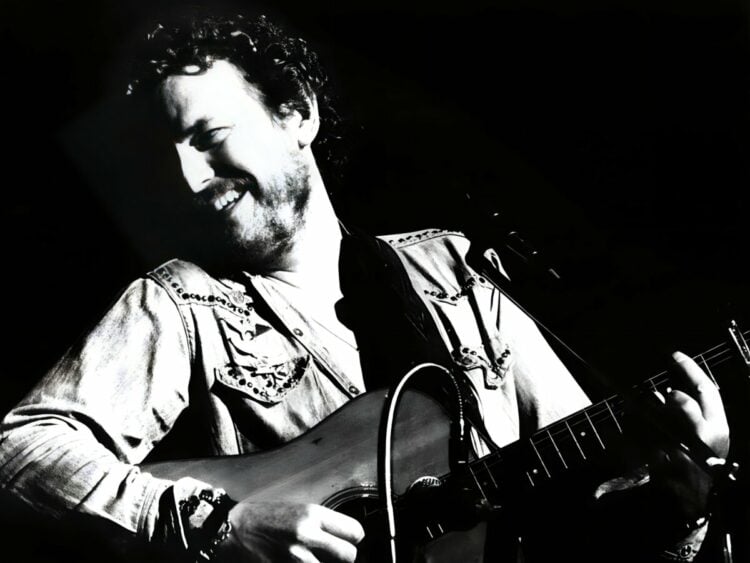 Gordon Lightfoot - Far Out Magazine