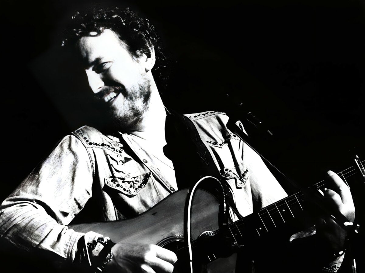 Gordon Lightfoot - Far Out Magazine