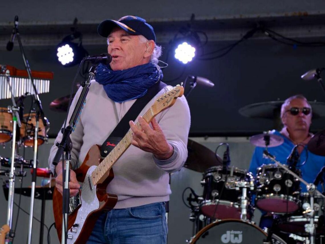 Jimmy Buffet - Far Out Magazine