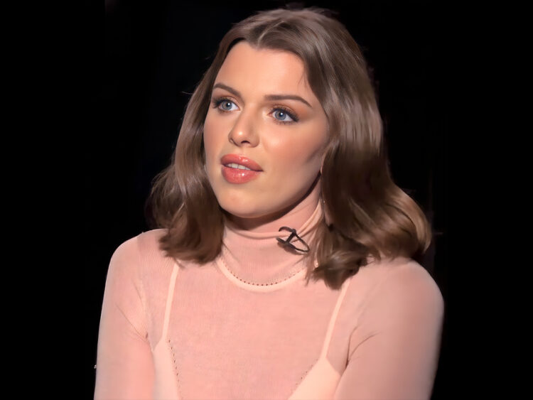 American actress Julia Fox interviewed by Dulce Osuna about her film Uncut Gems