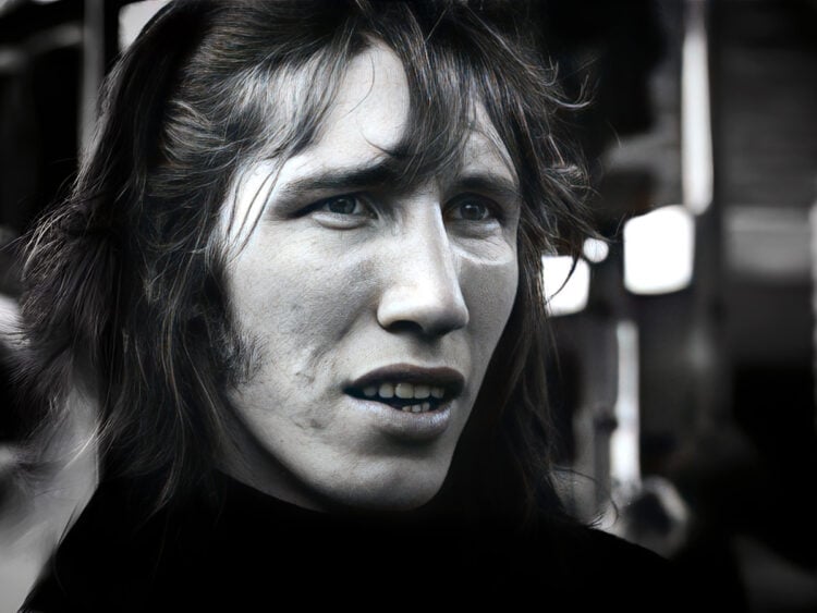 Roger Waters - Pink Floyd - Young