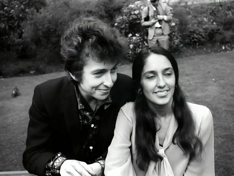Bob Dylan and Joan Baez in the Savoy Gardens April 1965