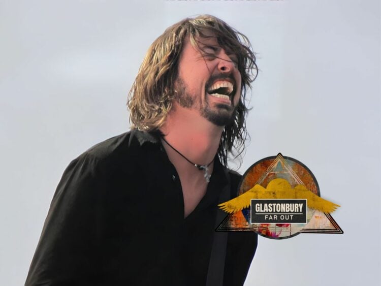 Dave Grohl - Foo Fighters - Glastonbury Festival - Far Out Magazine -