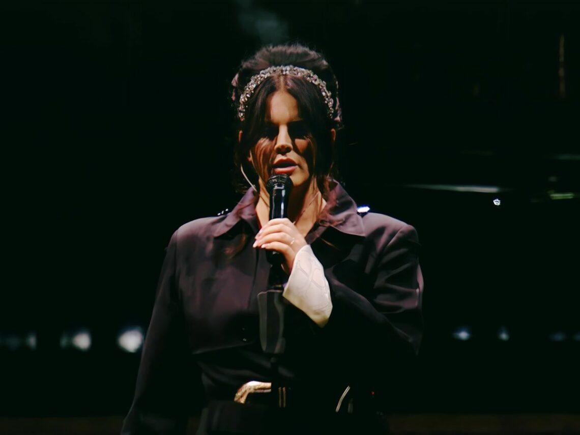 Lana Del Rey - Glastonbury 2023 - Far Out Magazine