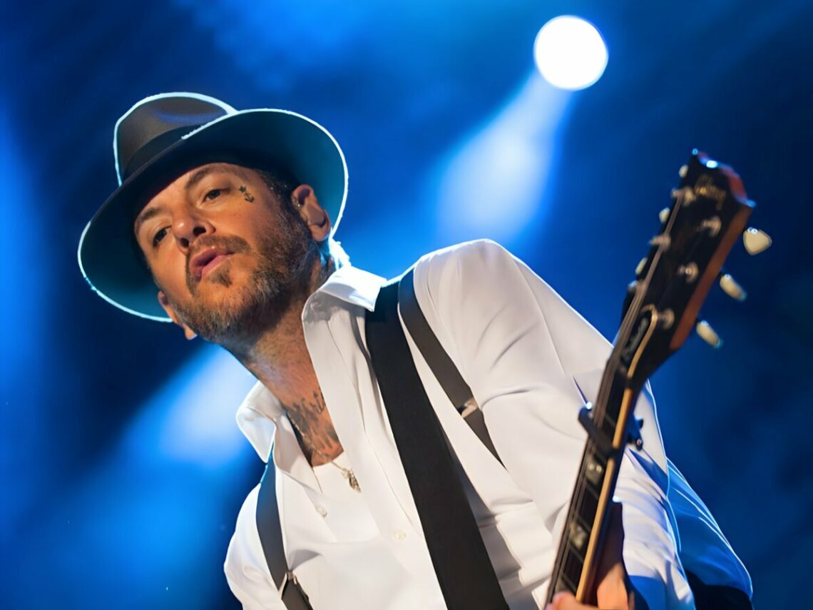 Mike Ness - Social Distortion - Far Out Magazine