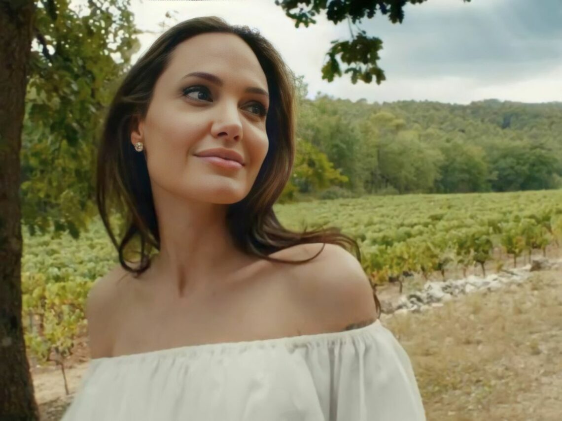 Mon Guerlain - Terrence Malick - Angelina Jolie - Far Out Magazine