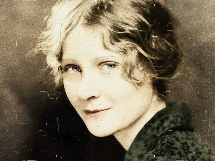 Peg Entwistle photo from "Just to Remind You" theatrical production. 1929