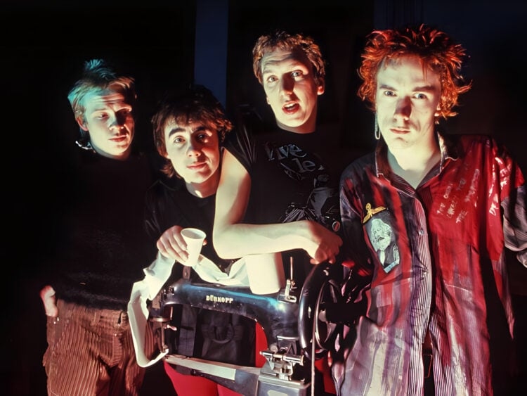 Sex Pistols - Full Band - John Lydon - Steve Jones - Glen Matlock