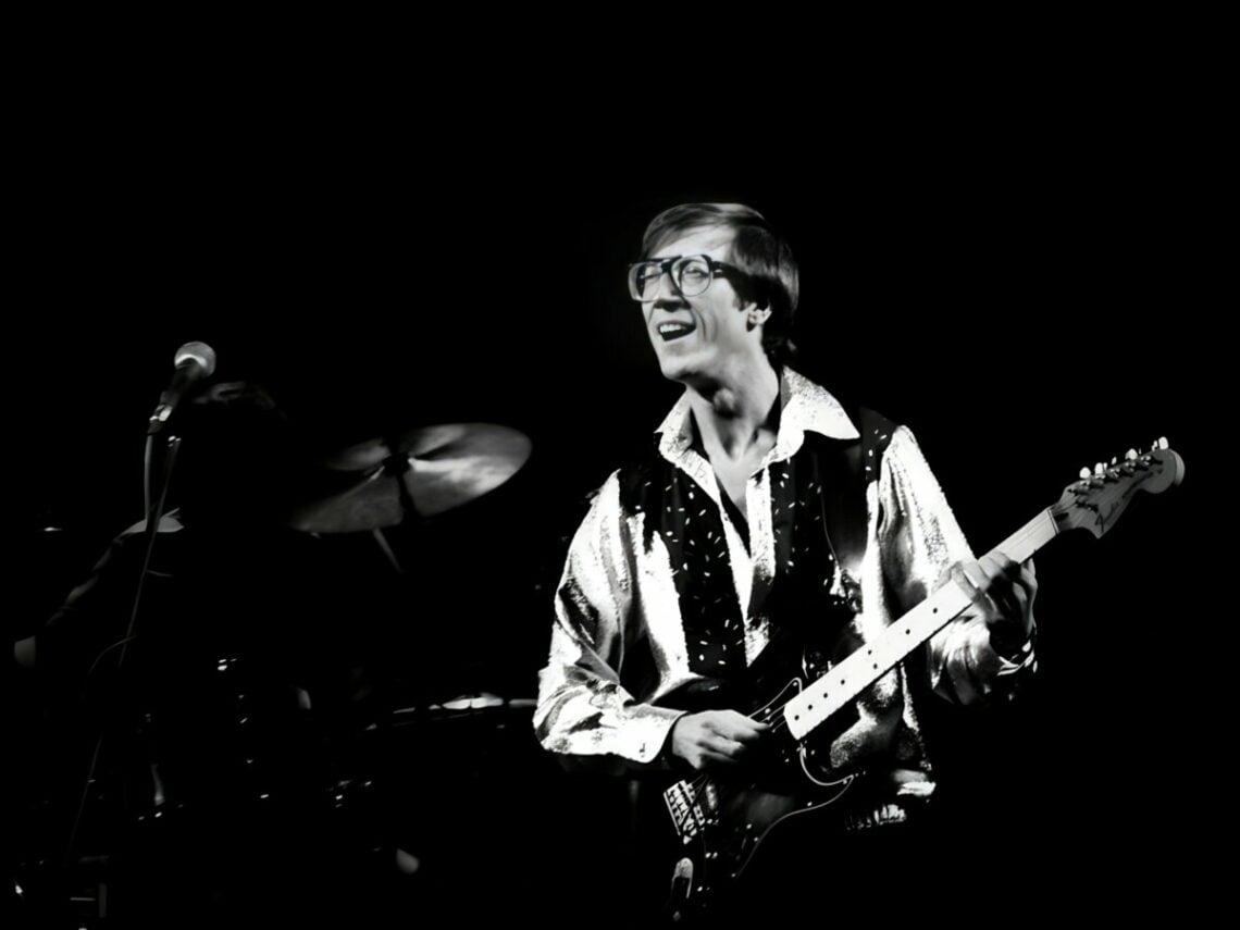 Hank Marvin - Far Out Magazine