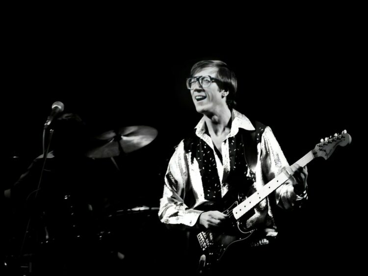 Hank Marvin - Far Out Magazine