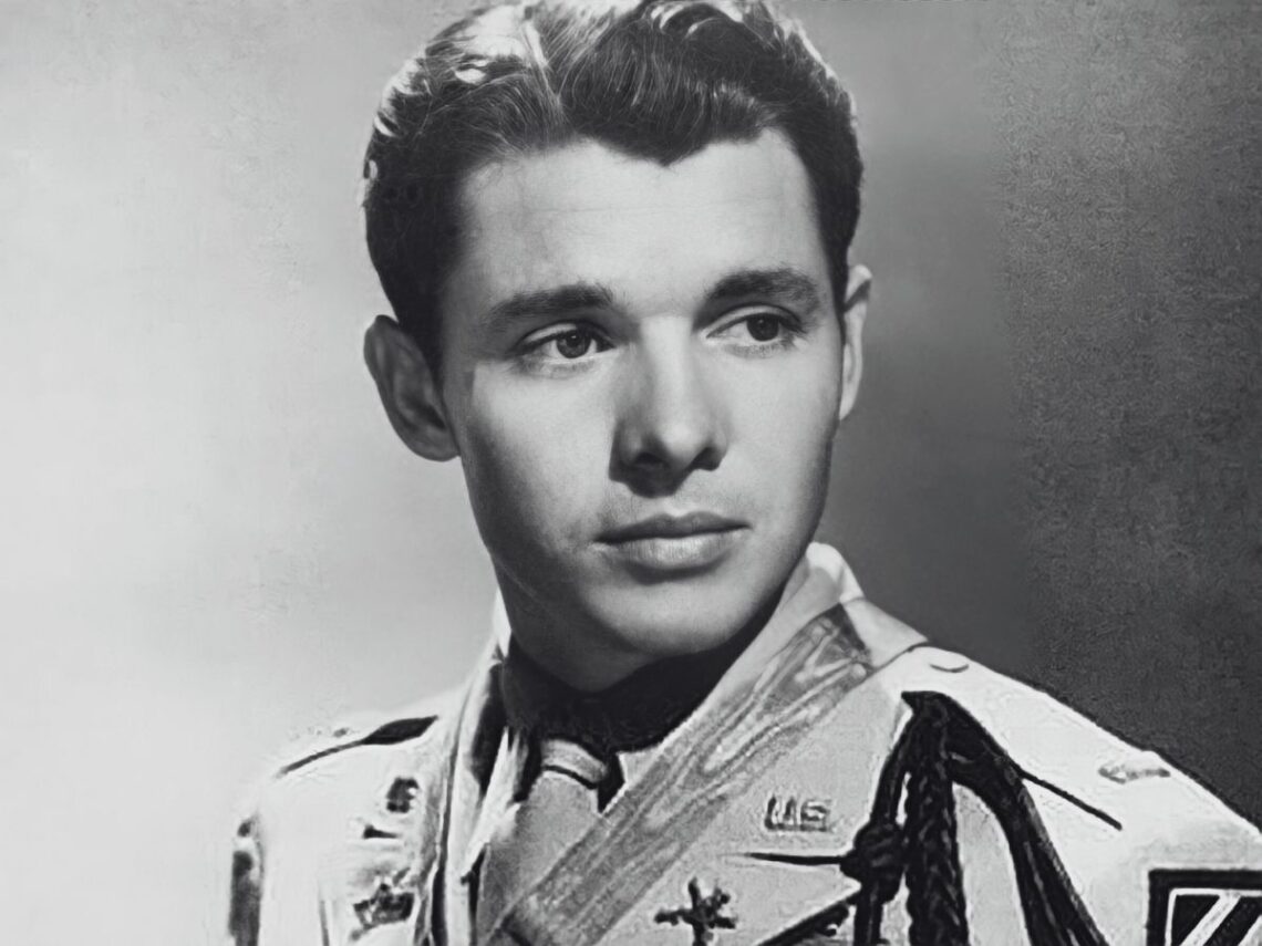 U.S. Army publicity photo taken after Murphy's 1948 trip to Paris to receive the Chevalier légion d'honneur and Croix de guerre with palm