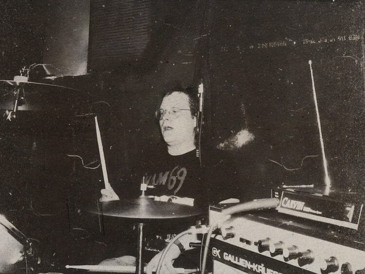 Kent Stax - Drummer - Scream