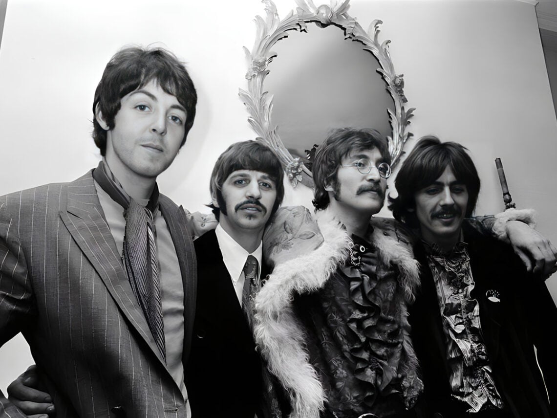 The Beatles - Paul McCartney - John Lennon - Ringo Starr - George Harrison