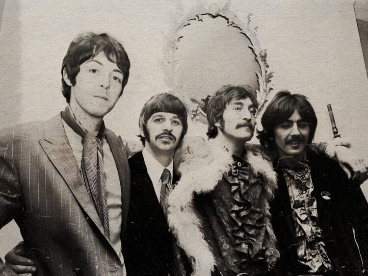 The Beatles - Paul McCartney - John Lennon - Ringo Starr - George Harrison