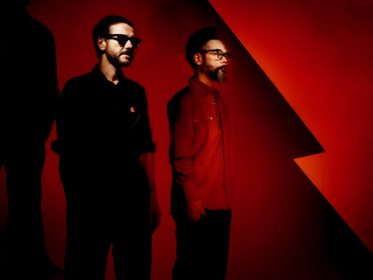 Feeder - 2023 - Steve Gullick