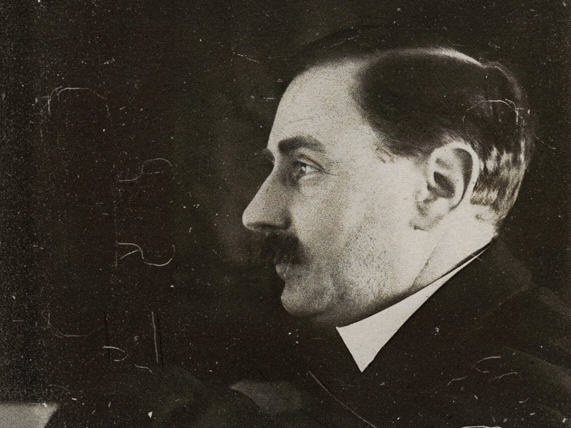 H.G. Wells - 1910 - English Science Fiction Writer