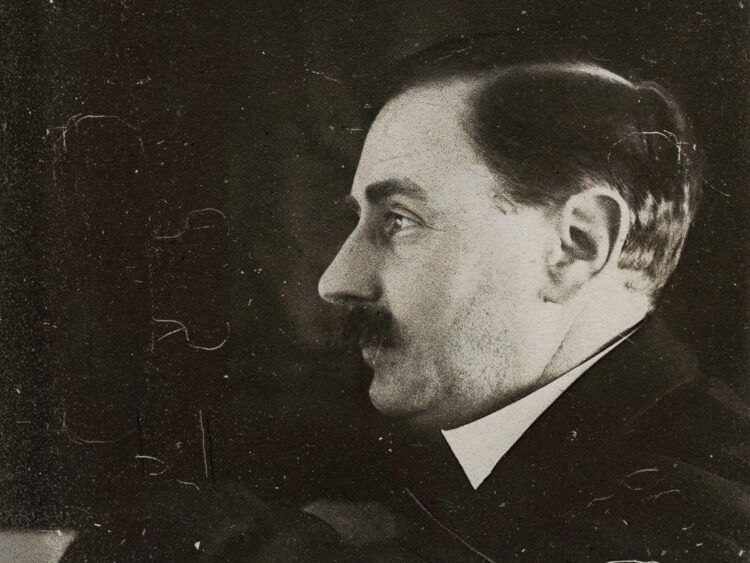 H.G. Wells - 1910 - English Science Fiction Writer