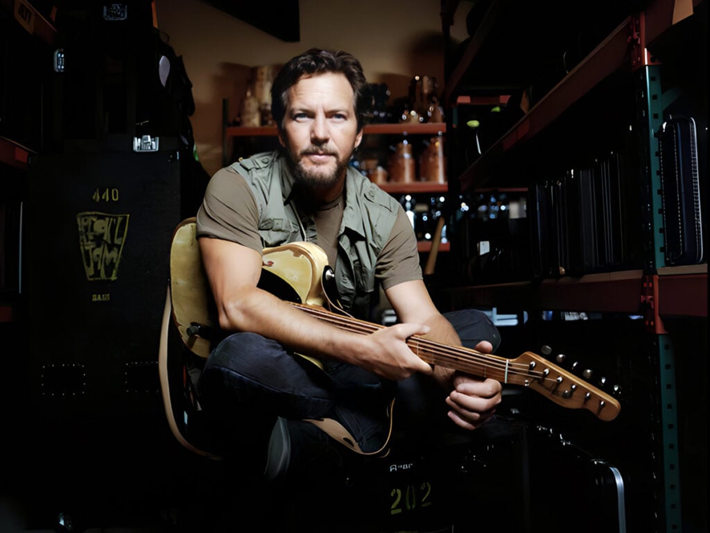 Eddie Vedder - Pearl Jam - Guitarist