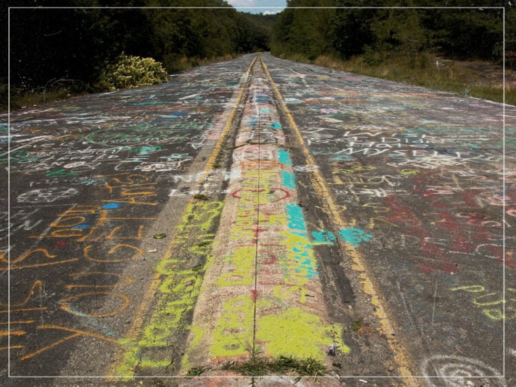 Centralia - American Graffiti Highway - Pennsylvania - Artists - 2015