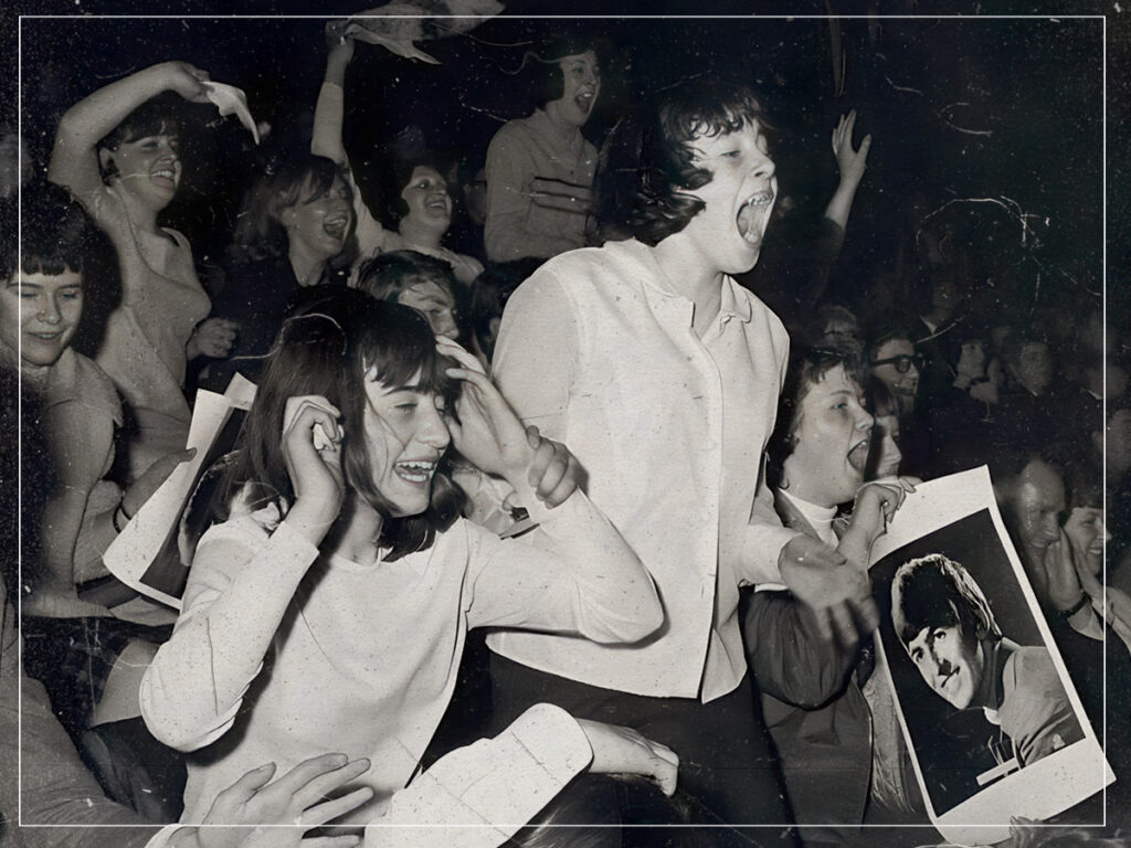 The Beatles - Fans - Beatlemania