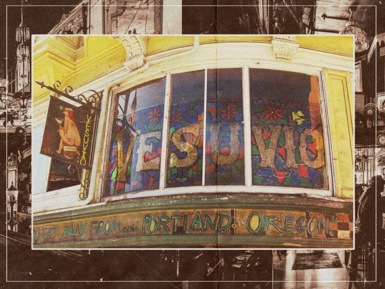 Vesuvio Cafe - Visit the famed Beat Generation haunt in San Francisco