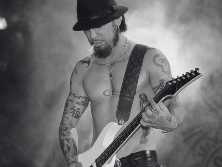 Dave Navarro - Far Out Magazine