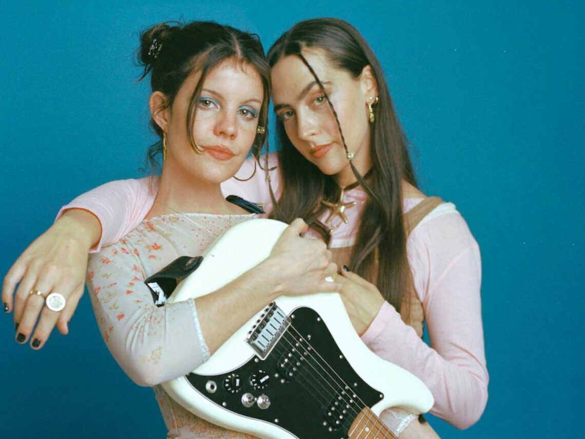 Hinds - Far Out Magazine