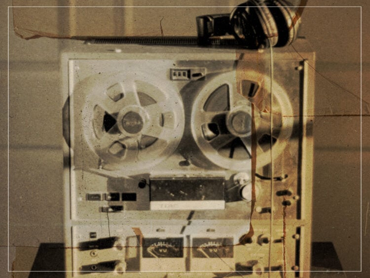 Magnitizdat recording and listening equipment