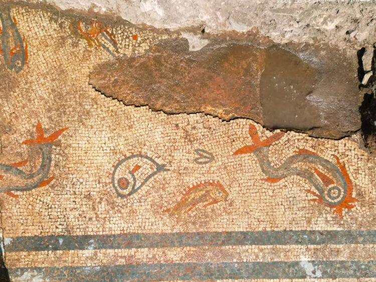 Archaeologists find 2,000 year-old mosaic in the UK - 2024