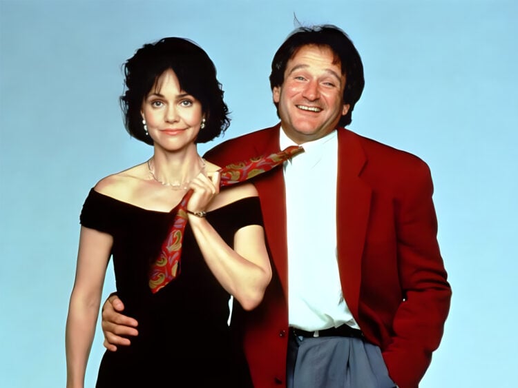 Sally Field - Robin Williams - Mrs Doubtfire - 1993