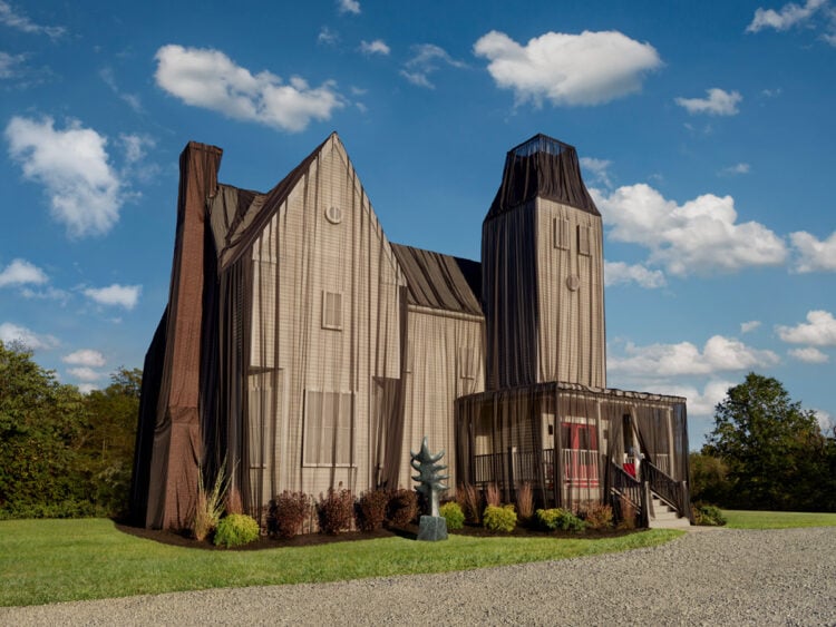 Delia Deetz’s ghost house from Beetlejuice Beetlejuice is now on Airbnb - 2024