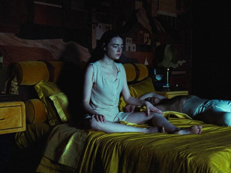 Emma Stone - Poor Things - 2024 - Bed