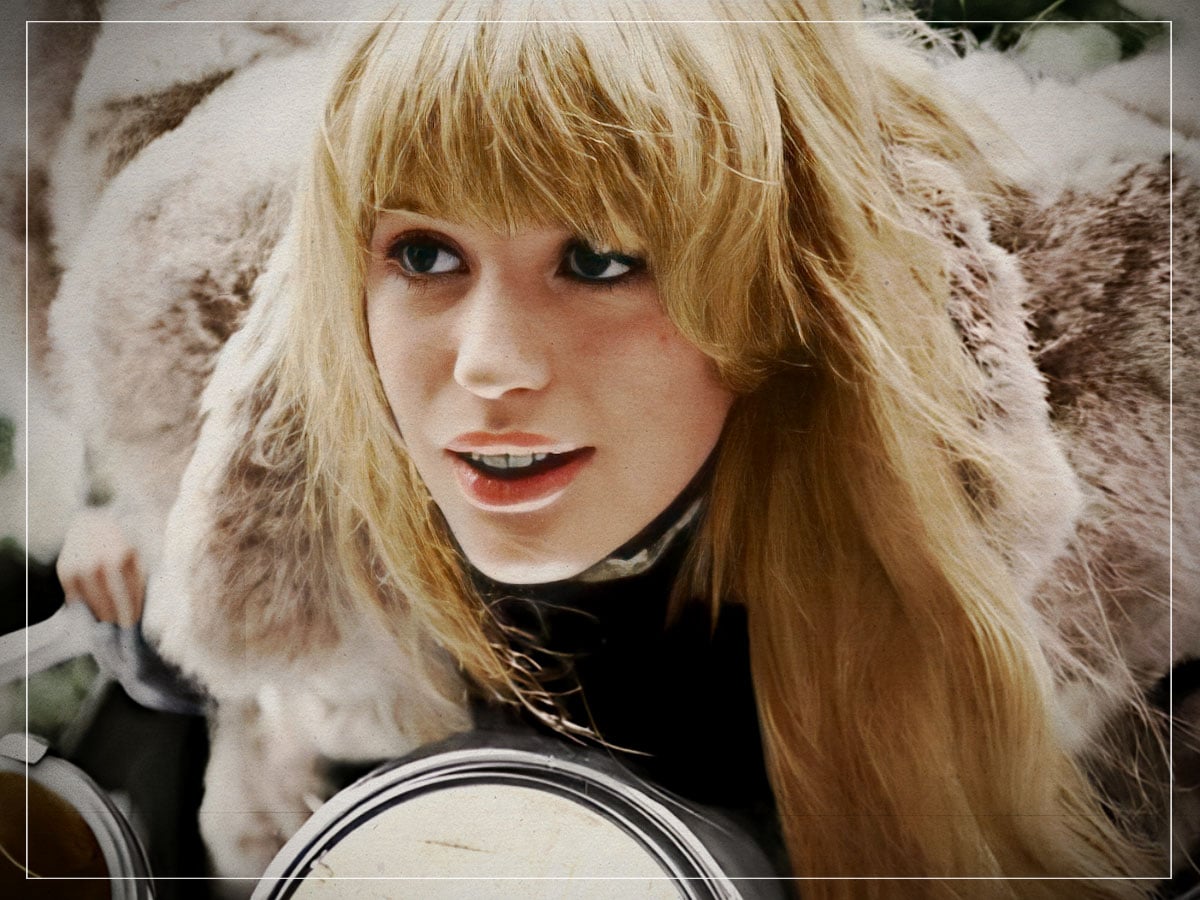 Marianne Faithfull - The Girl on a Motorcycle - 1968