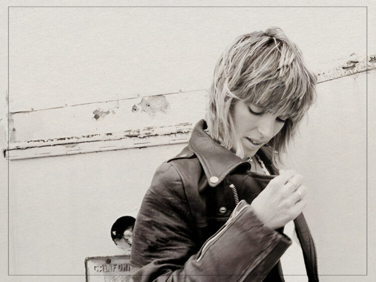 Lucinda Williams - Lucinda Gayl Williams - American singer-songwriter - Guitarist