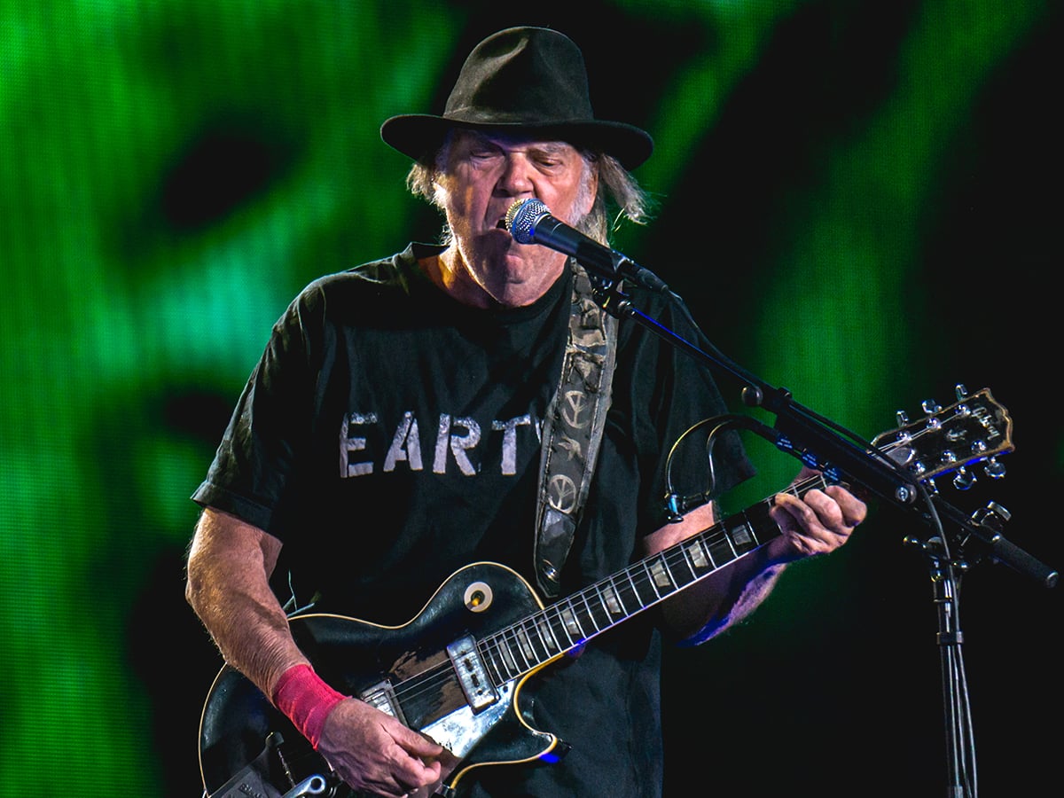 Neil Young - 2016 - Raph Pour-Hashemi - Desert Trip