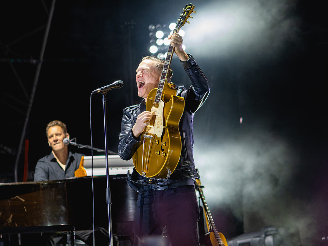 Bryan Adams - Musician - Guitarist