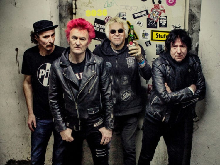 UK Subs - Band - Raven